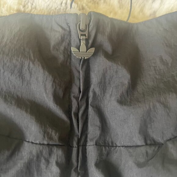 NWT Adidas BIG TREFOIL TRACK Jacket FM9892 Black White L runs XL - Picture 3 of 10